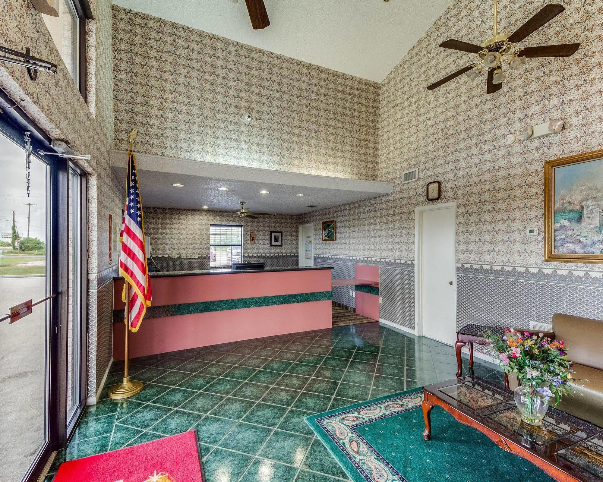 Econo Lodge Falfurrias Hwy 281 Экстерьер фото