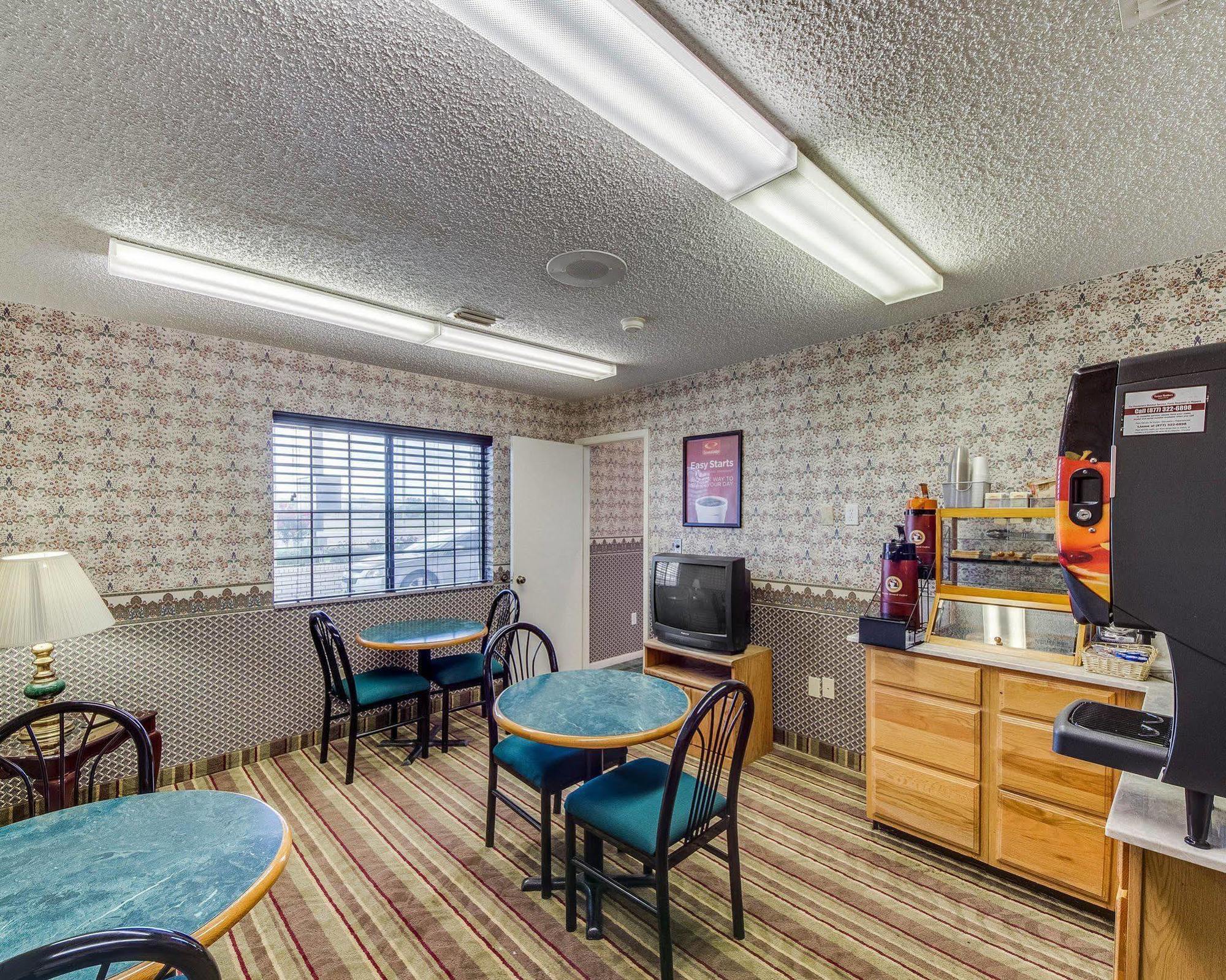 Econo Lodge Falfurrias Hwy 281 Экстерьер фото