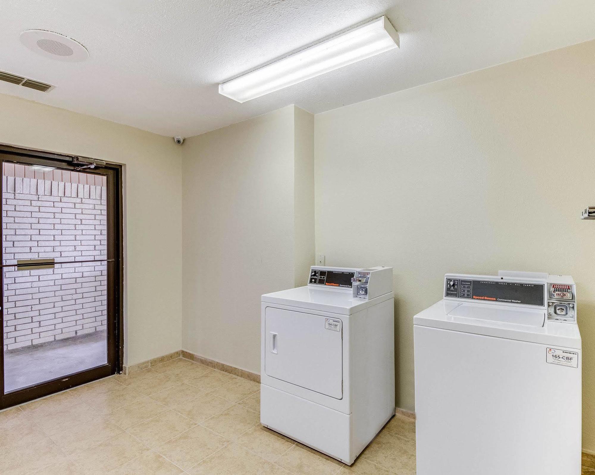 Econo Lodge Falfurrias Hwy 281 Экстерьер фото
